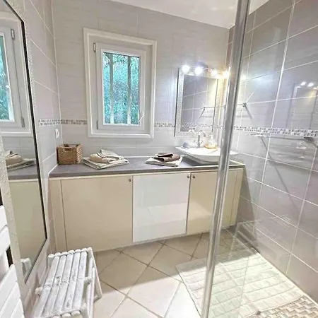 French Riviera 度假居 瓦洛里